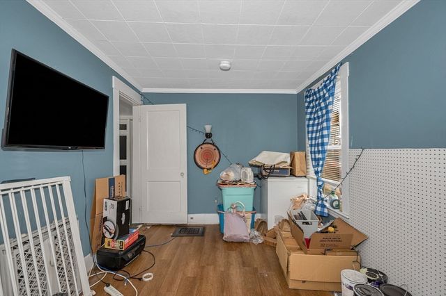 71 Snow St, Fitchburg, MA 01420