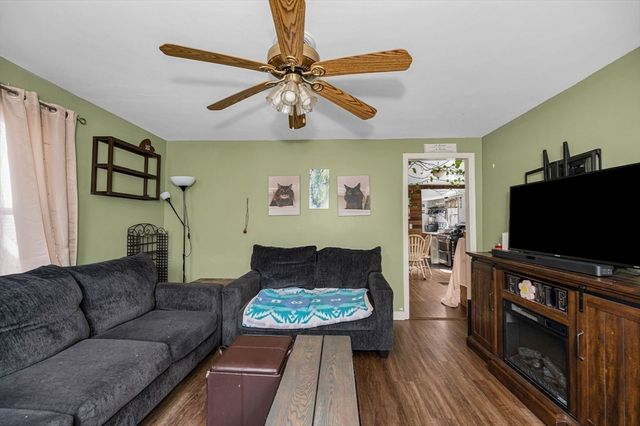 71 Snow St, Fitchburg, MA 01420