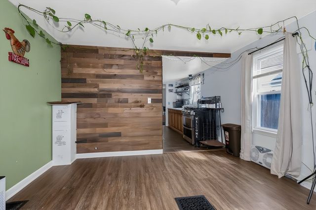 71 Snow St, Fitchburg, MA 01420