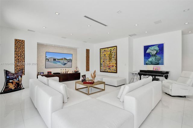 2600 SW 128th Ct, Miami, FL 33175