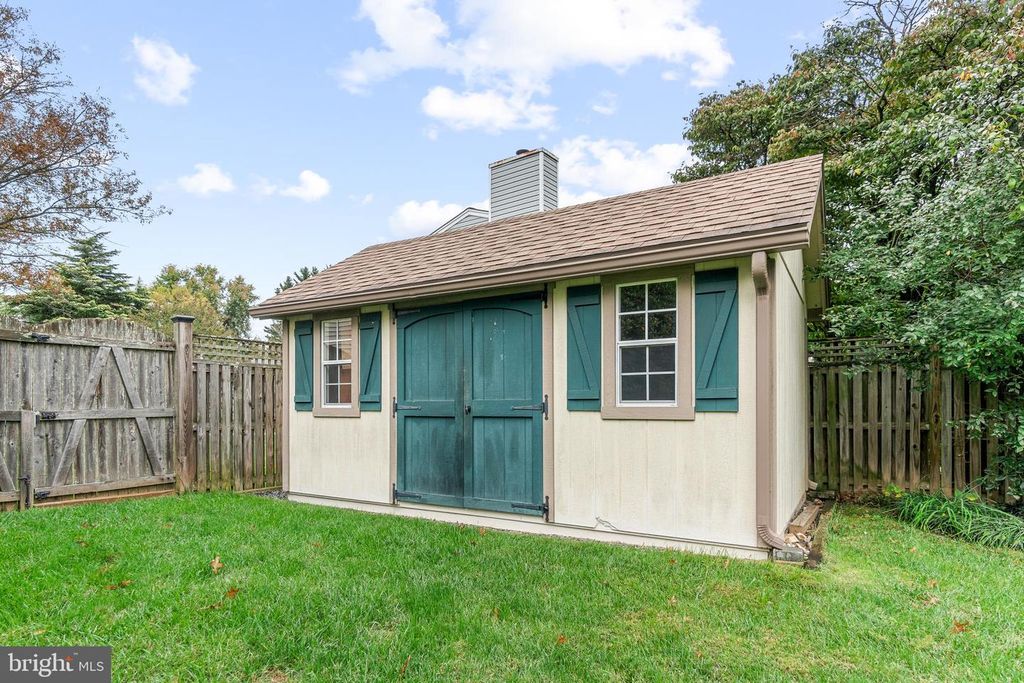 18 THORNHURST CT, Olney, MD 20832