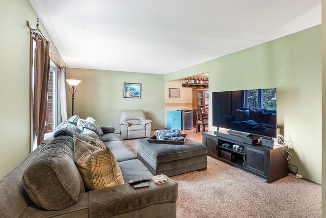 1232 Chippewa DRIVE, Waukesha, WI 53186