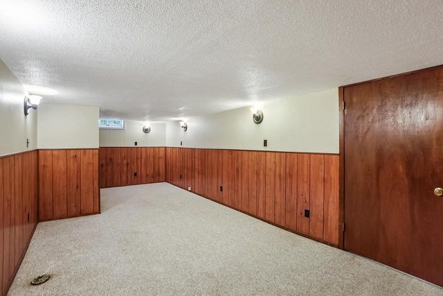 1232 Chippewa DRIVE, Waukesha, WI 53186