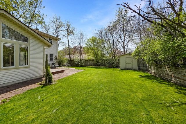 1232 Chippewa DRIVE, Waukesha, WI 53186