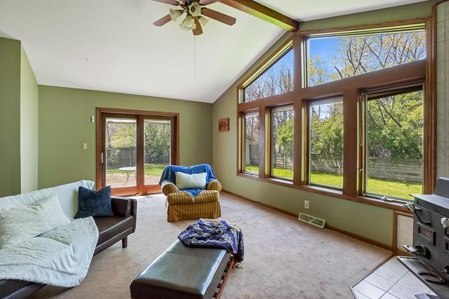 1232 Chippewa DRIVE, Waukesha, WI 53186