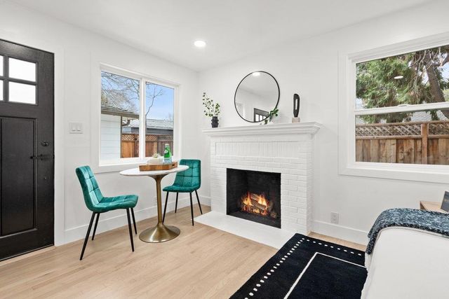 576 Green Manor Court, Palo Alto, CA 94301