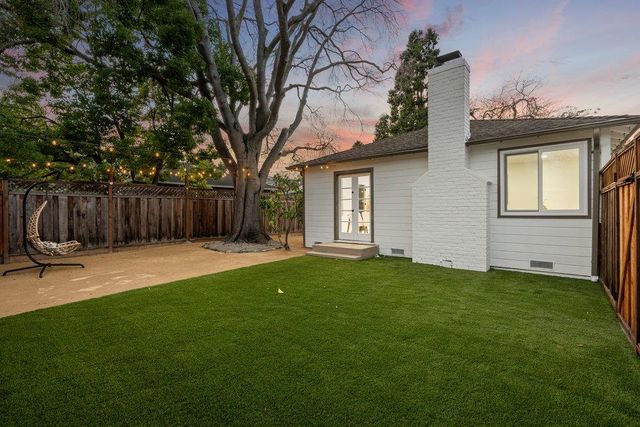 576 Green Manor Court, Palo Alto, CA 94301