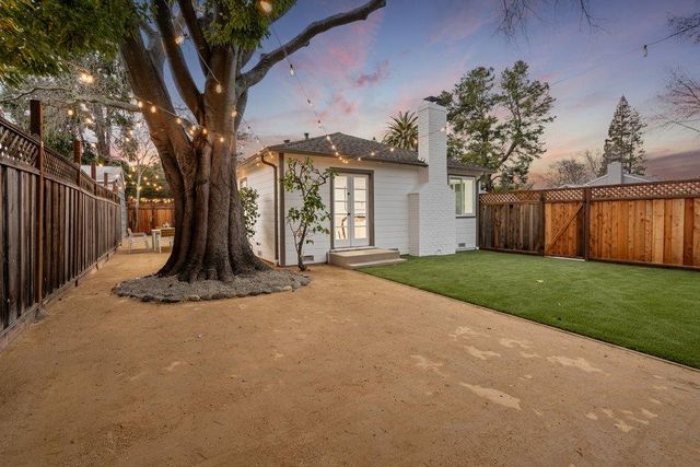 576 Green Manor Court, Palo Alto, CA 94301