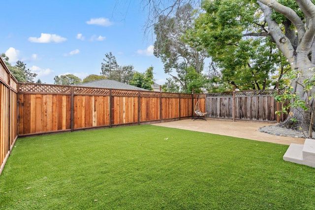 576 Green Manor Court, Palo Alto, CA 94301