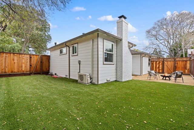 576 Green Manor Court, Palo Alto, CA 94301