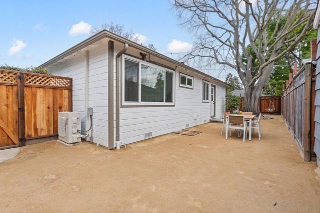 576 Green Manor Court, Palo Alto, CA 94301