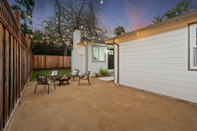 576 Green Manor Court, Palo Alto, CA 94301