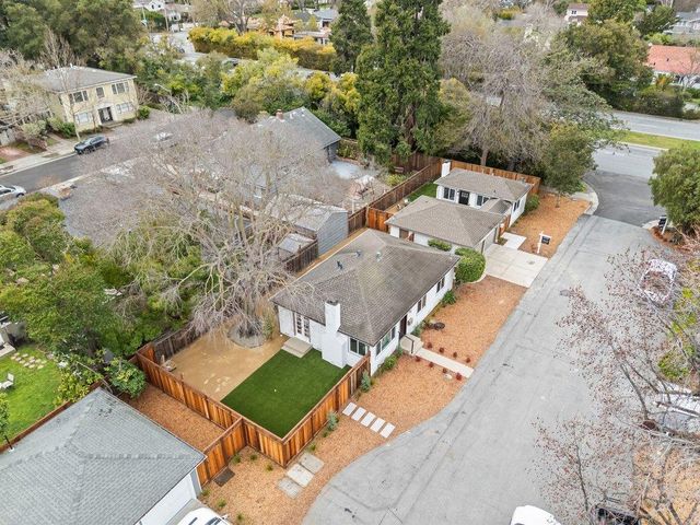 576 Green Manor Court, Palo Alto, CA 94301