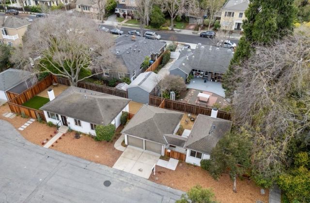 576 Green Manor Court, Palo Alto, CA 94301