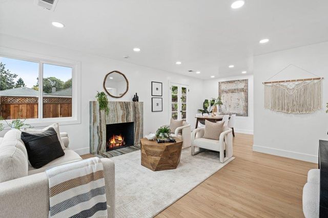 576 Green Manor Court, Palo Alto, CA 94301