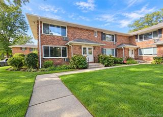 101 Edmunton Drive G-1, North Babylon, NY 11703
