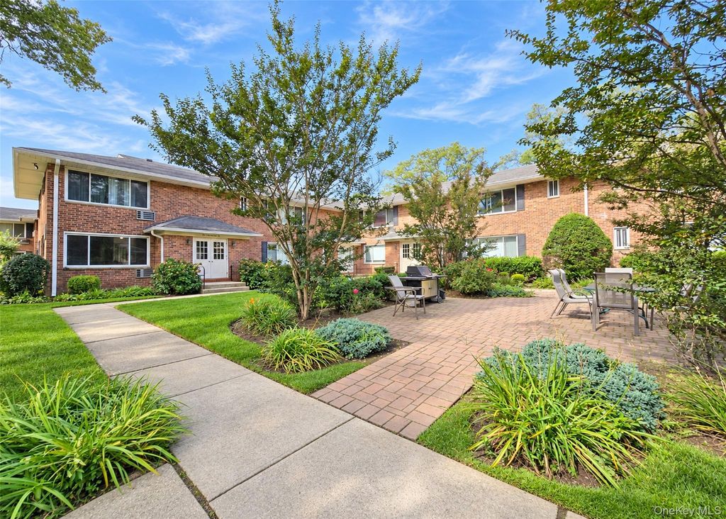 101 Edmunton Drive G-1, North Babylon, NY 11703 — photo 2