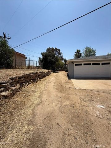 18373 Avenue D, Perris, CA 92570