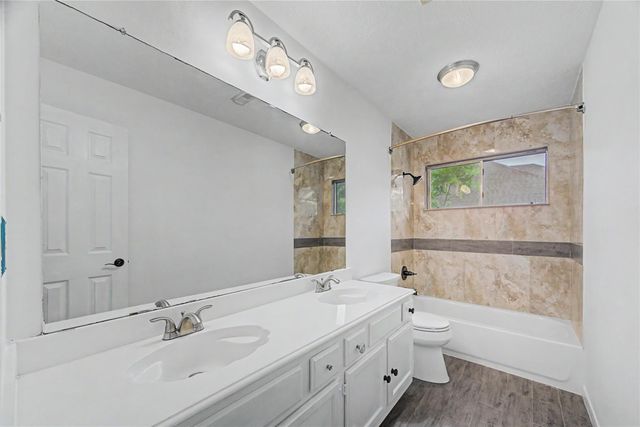 7018 Royal Knoll Court, Pasadena, TX 77505