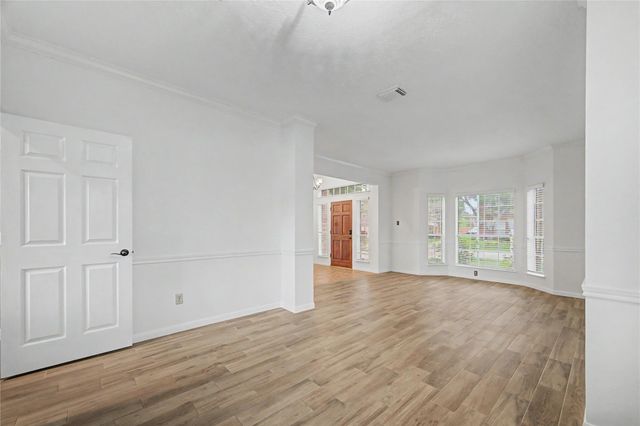 7018 Royal Knoll Court, Pasadena, TX 77505