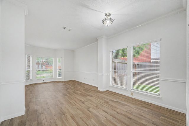 7018 Royal Knoll Court, Pasadena, TX 77505