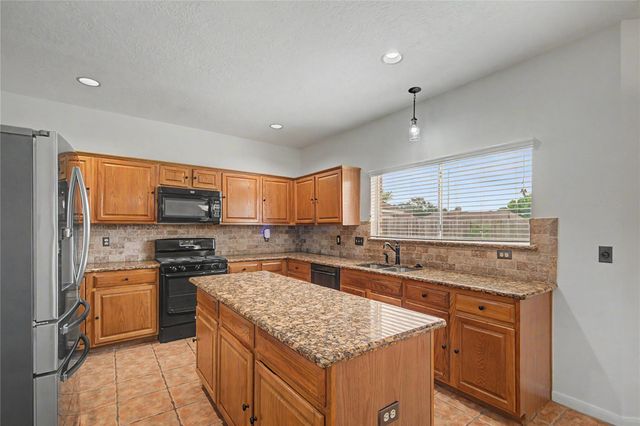 7018 Royal Knoll Court, Pasadena, TX 77505