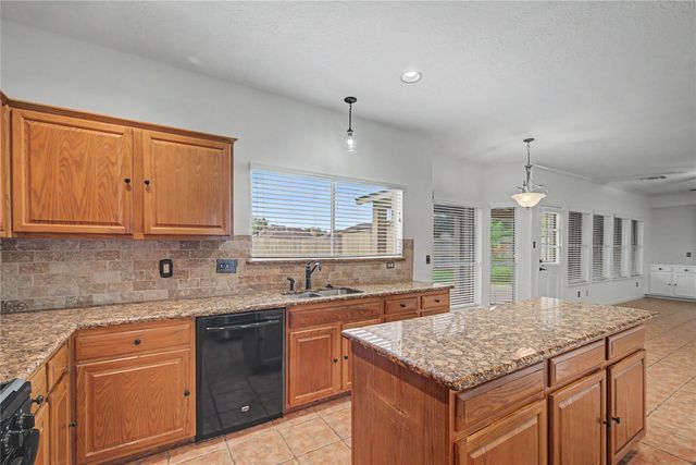 7018 Royal Knoll Court, Pasadena, TX 77505