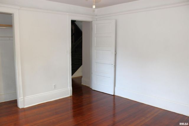 1443 E KNOX Street, Galesburg, IL 61401