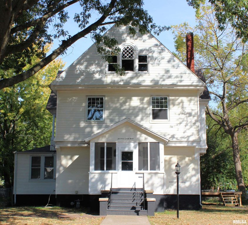 1443 E KNOX Street, Galesburg, IL 61401