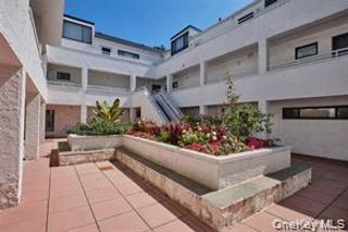 21 Canterbury Road #6, Great Neck, NY 11021