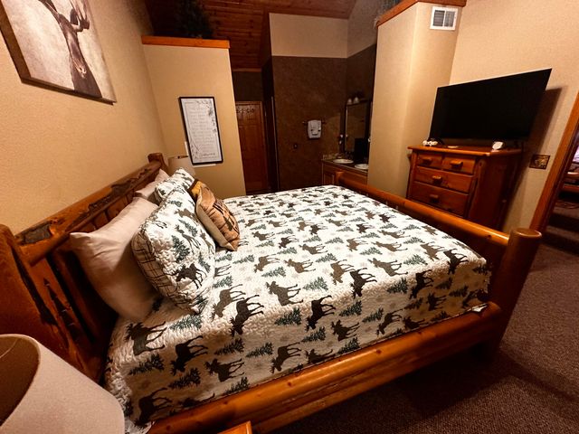 264 Oak Ridge Road, Branson, MO 65616