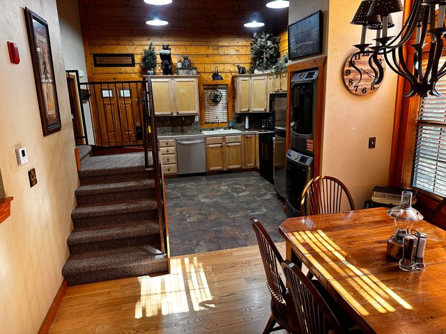 264 Oak Ridge Road, Branson, MO 65616