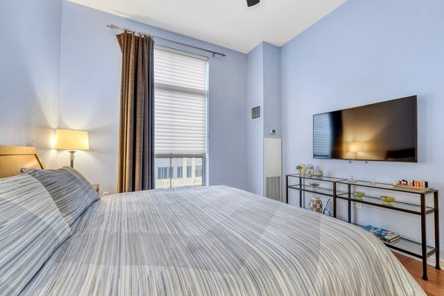 2 Rollins St D603, Boston, MA 02118