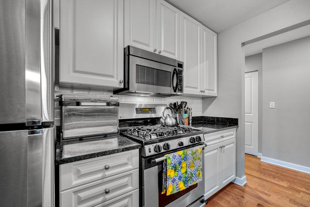 2 Rollins St D603, Boston, MA 02118