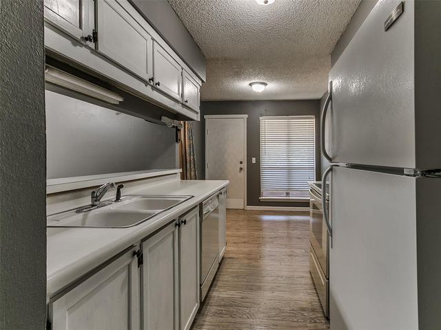 801 Cardinal Creek Boulevard C, Norman, OK 73072