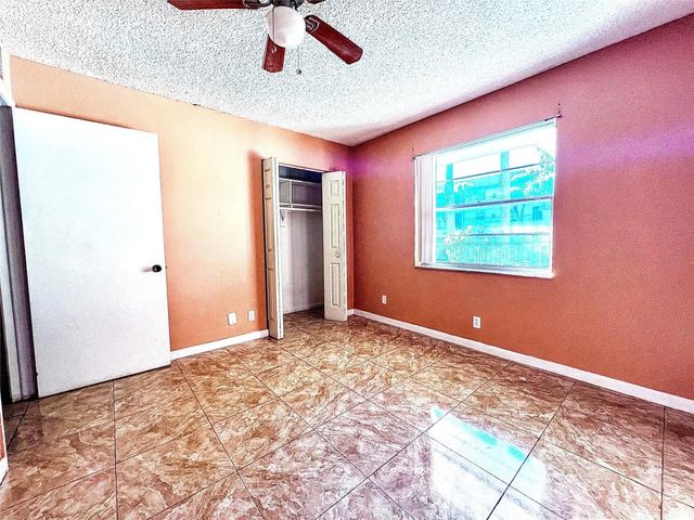3321 NW 47th Terrace 232, Lauderdale Lakes, FL 33319