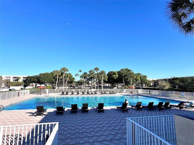 3321 NW 47th Terrace 232, Lauderdale Lakes, FL 33319