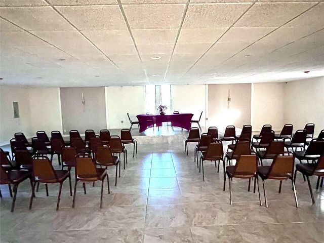 3321 NW 47th Terrace 232, Lauderdale Lakes, FL 33319