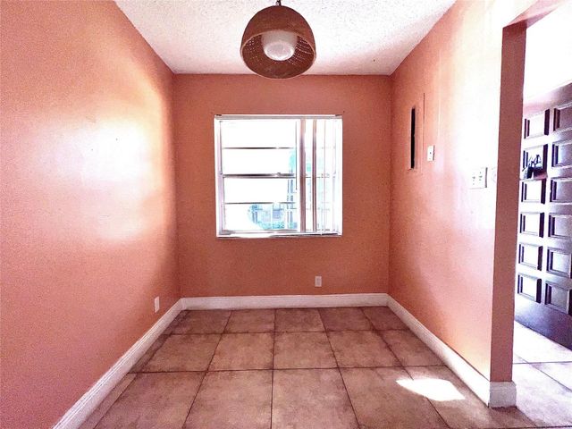 3321 NW 47th Terrace 232, Lauderdale Lakes, FL 33319