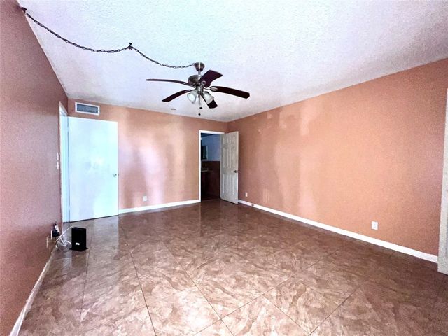 3321 NW 47th Terrace 232, Lauderdale Lakes, FL 33319