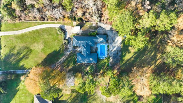 1024 Hatchell Ln, Denham Springs, LA 70726