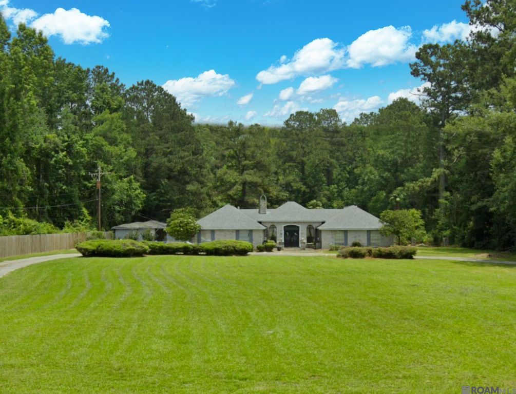 1024 Hatchell Ln, Denham Springs, LA 70726