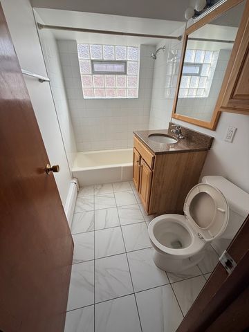 11800 S Karlov Avenue 2E, Alsip, IL 60803