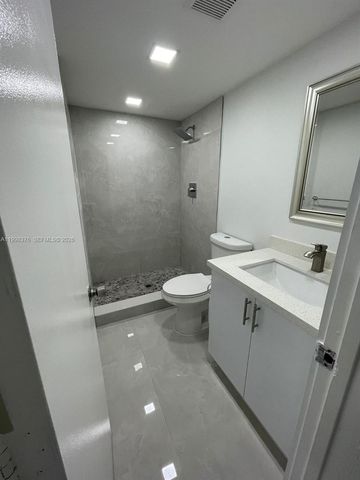 9460 Tangerine Pl 404, Davie, FL 33324