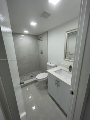 9460 Tangerine Pl 404, Davie, FL 33324