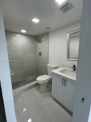 9460 Tangerine Pl 404, Davie, FL 33324