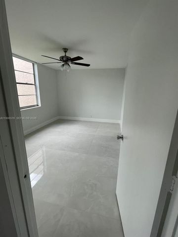 9460 Tangerine Pl 404, Davie, FL 33324