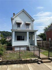 908 Russellwood Ave, Stowe Twp, PA 15136