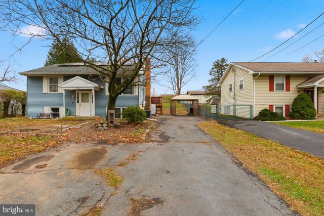 715 CLASTER BLVD, Dauphin, PA 17018