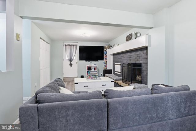 715 CLASTER BLVD, Dauphin, PA 17018